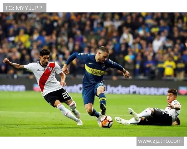 熊本深红与金泽塞维的激烈对决展现足球魅力与团队精神的巅峰较量